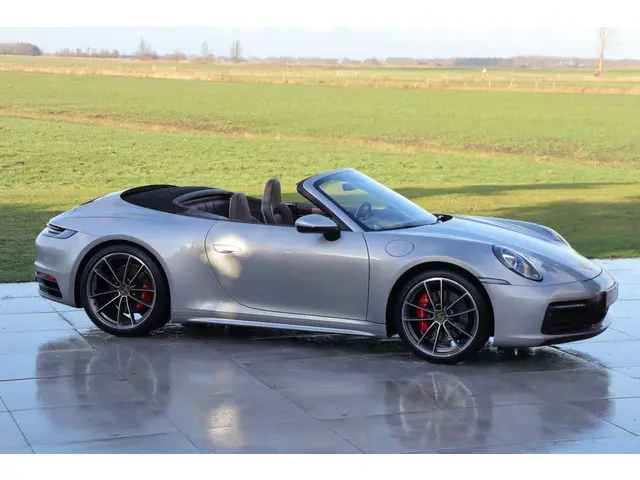 Porsche 911 Carrera S 2020 Benzine 34