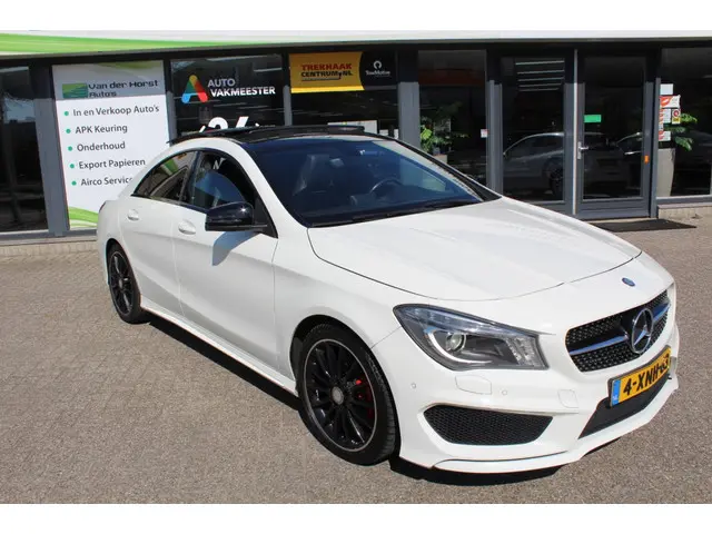 Mercedes-Benz CLA 180 OrangeArt Ed. 2014 Benzine 4