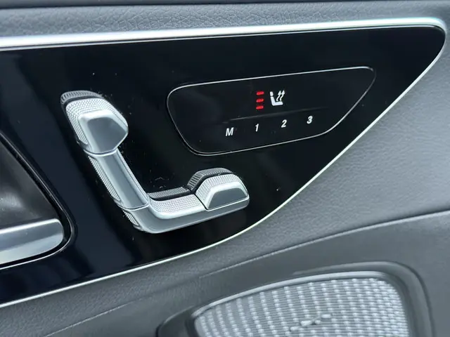 Mercedes-Benz C-Klasse 180 AMG Line 2024 Benzine 13