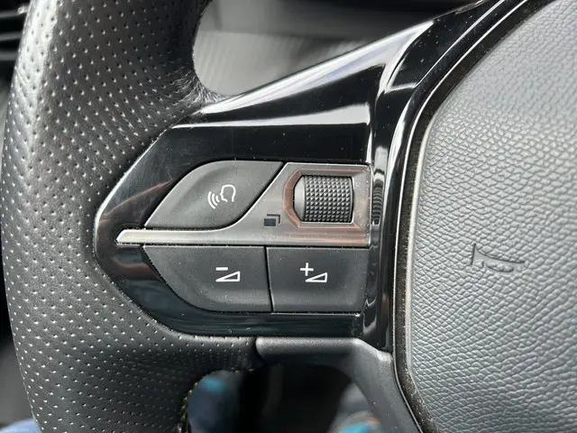 Peugeot 2008 1.2 Turbo 130 PK GT-Line 2020 Benzine 39