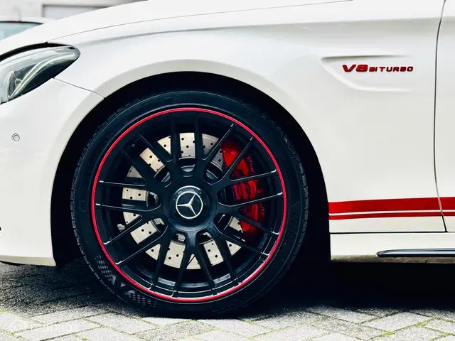 Mercedes-Benz C-Klasse AMG 63 S Edition 1 2015 Benzine 11