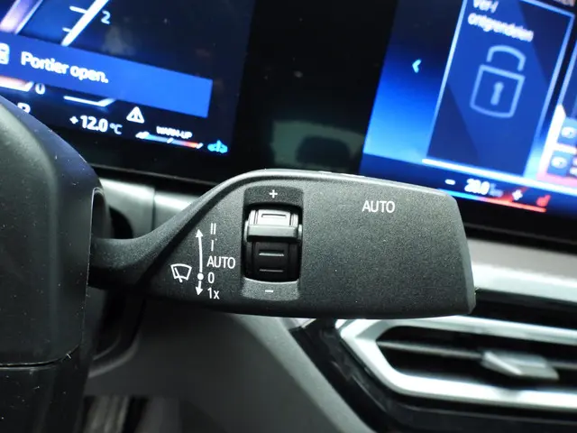 BMW 3 Serie Sedan 330d xDrive 2024 Diesel 33