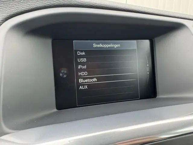 Volvo V60 1.5 T3 Nordic+|Navi|NL-Auto|Geartronic 2016 Benzine 20