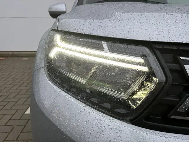 Dacia Duster 1.3 TCe Prestige 2021 Benzine 23