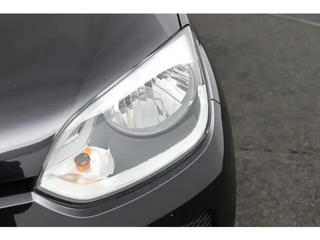 Volkswagen up! 1.0 cheer up! BlueMotion 2013 Benzine 34