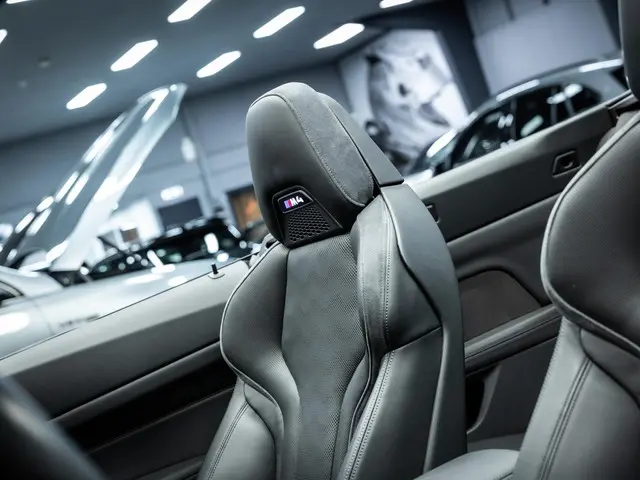 BMW M4 4-serie Cabrio xDrive Competition 2023 Benzine 26
