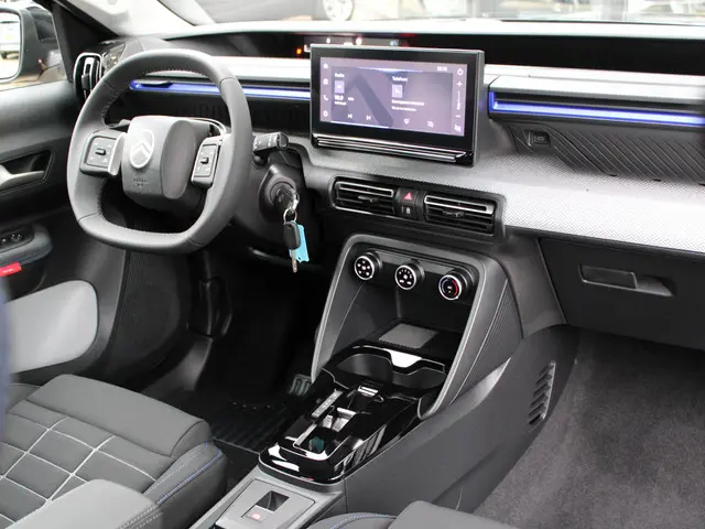 Citroën C3 1.2 Hybrid 110pk Plus 2025 Hybride Benzine 3