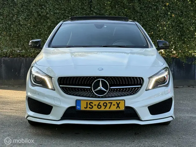Mercedes-Benz CLA Shooting Brake 180 2015 Benzine 8