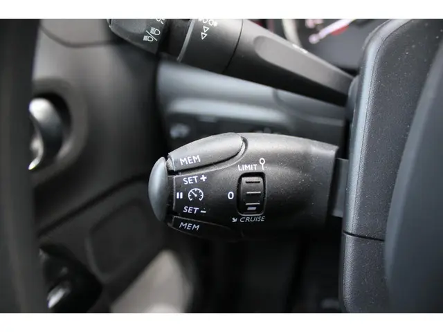 Citroën C3 1.2 PureTech C-Series 2021 Benzine 21