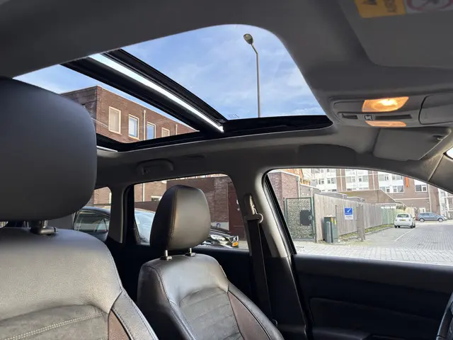 Suzuki Vitara 1.6 High Executive Allgrip 2017 Benzine 24