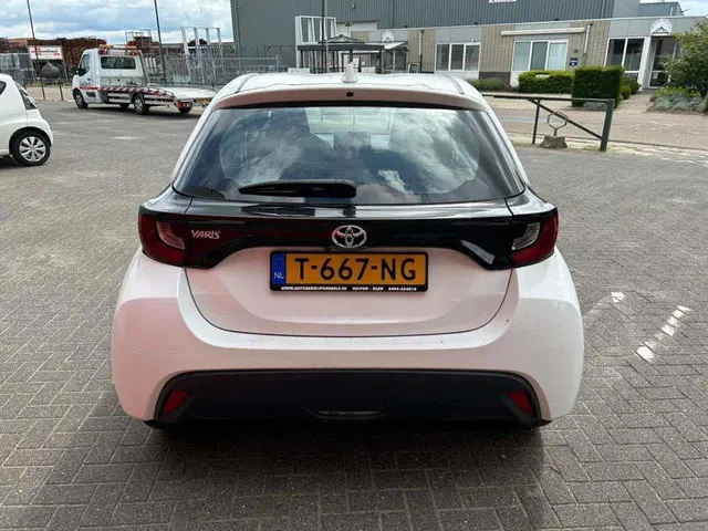 Toyota Yaris 1.5 VVT-i Active 2021 Benzine 4