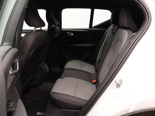 Volvo XC40 2.0 B4 Plus Dark 2024 Benzine 8