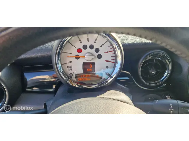 MINI Cooper Cabrio 1.6 Chili NAVI/LEER/PDC/VOL 2012 Benzine 20