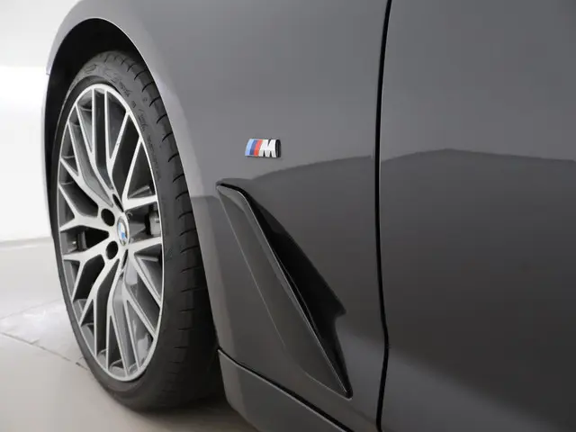 BMW 5 Serie 540i M-SPORT 2022 Benzine 19