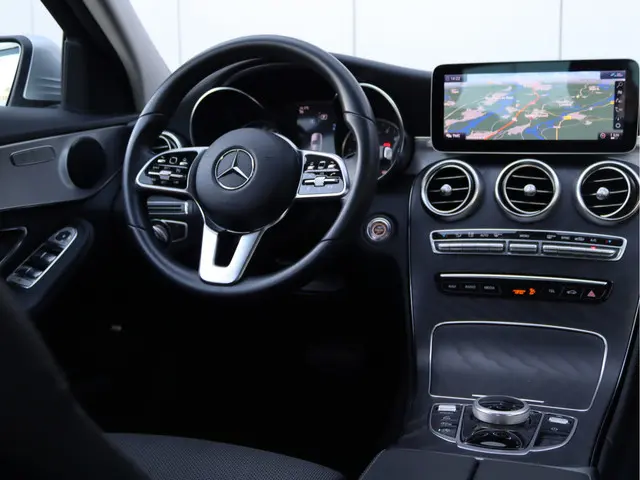Mercedes-Benz C-Klasse 180 Avantgarde 2020 Benzine 16