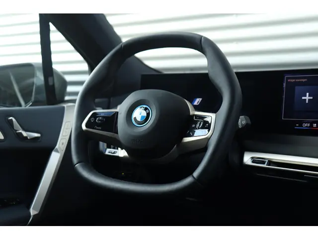 BMW iX xDrive40 High Executive 2025 Elektrisch 31