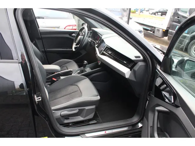 Audi A1 citycarver 30 TFSI epic Automaat 2020 Benzine 21