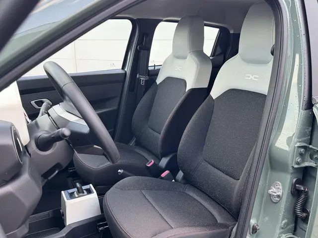 Dacia Spring Expression 65 27 kWh 2025 Elektrisch 8