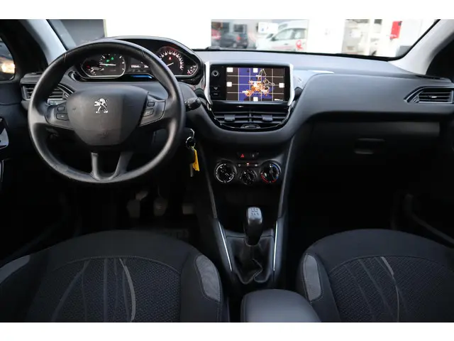 Peugeot 208 1.0 VTi Blue Lease 2013 Benzine 17