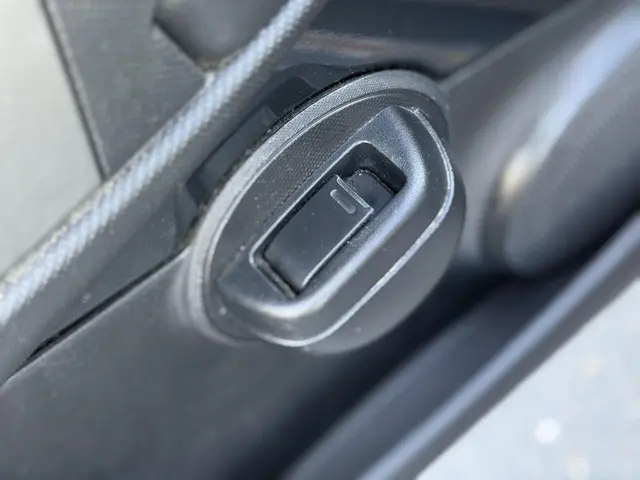 Peugeot 107 1.0 Active 2013 Benzine 10