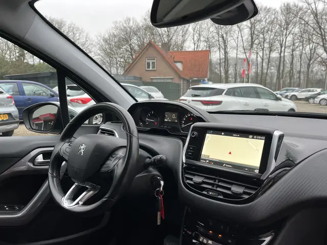 Peugeot 2008 1.2 PureTech Allure Automaat 2019 Benzine 7