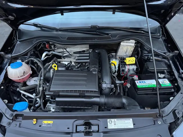 Volkswagen Polo 1.2 TSI Highline 2016 Benzine 31