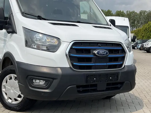 Ford E-Transit 350 L2H2 Trend 68 kWh 2023 Elektrisch 4