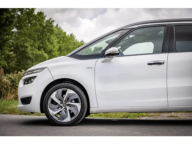 Citroën Grand C4 Picasso 1.6 THP Exclusive 2015 Benzine 21