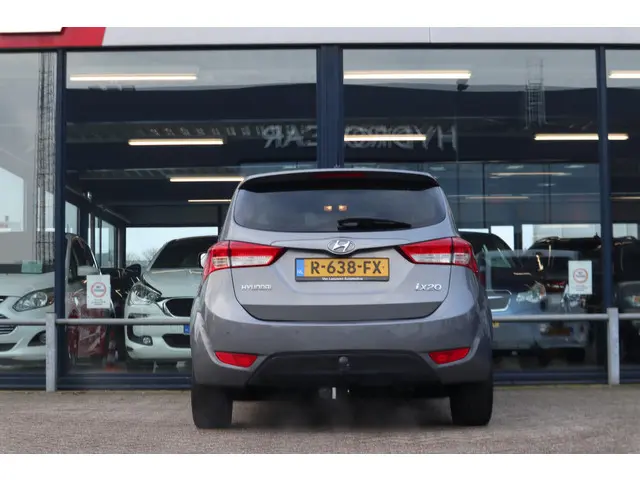 Hyundai ix20 1.6i i-Vision 2014 Benzine 13