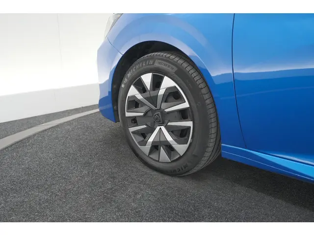 Peugeot 208 PureTech 100 Active 2024 Benzine 18