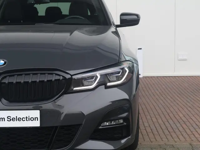 BMW 3 Serie Touring 330i High Executive 2021 Benzine 3