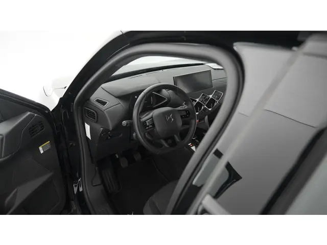 DS DS 3 Crossback PureTech 100 Montmartre 2022 Benzine 2
