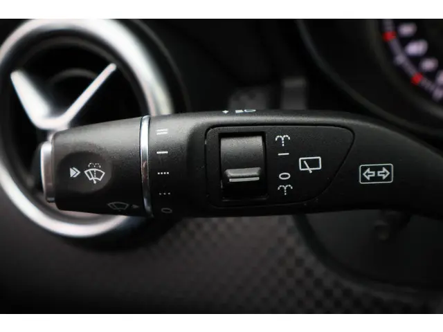 Mercedes-Benz A-Klasse 180 Ambition 2016 Benzine 30