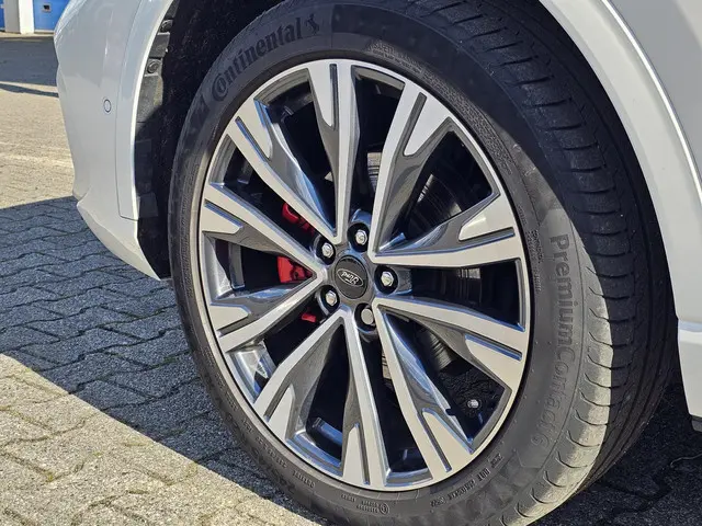 Ford Kuga 2.5 PHEV ST-Line X 2022 Hybride Benzine 31