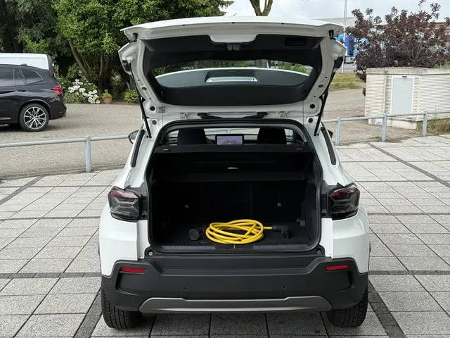 Jeep Avenger Longitude 54 kWh Aut. 2024 Elektrisch 9