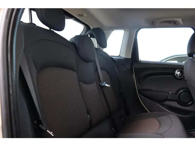 MINI Cooper Mini 1.5 Business Edition 2019 Benzine 10