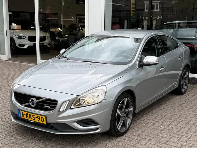Volvo S60 1.6 T4 R-Design 2013 Benzine 13