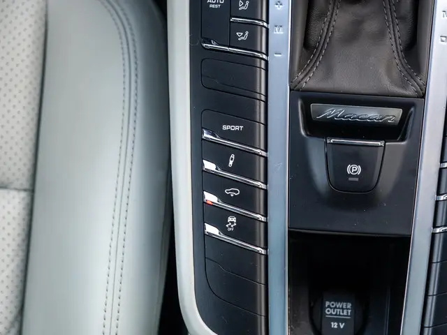 Porsche Macan 2.0T 252pk PDK AWD 2016 Benzine 51