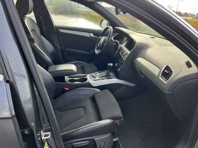 Audi A4 Limousine 1.8 TFSI S Edition 2012 Benzine 17