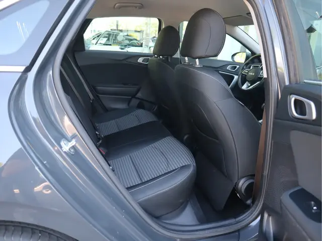 Kia Ceed 1.0 T-GDi 2022 Benzine 4