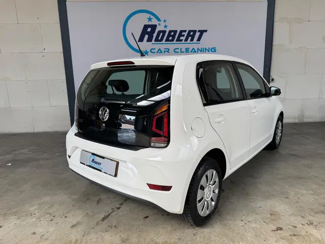 Volkswagen up! 1.0 BMT move up! 2020 Benzine 7