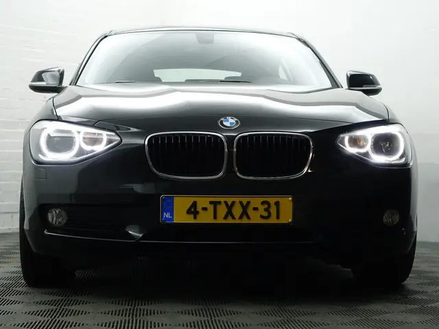 BMW 1 Serie 116i High Executive Aut- 2014 Benzine 24