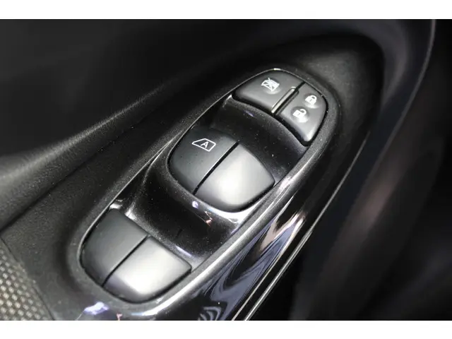 Nissan Juke 1.2 DIG-T S/S N-Connecta 2017 Benzine 21