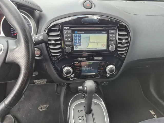 Nissan Juke 1.6 Connect Edition 2015 Benzine 10