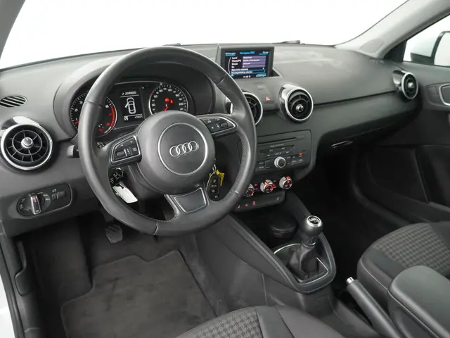 Audi A1 1.4 TFSI Pro Line S 2013 Benzine 12