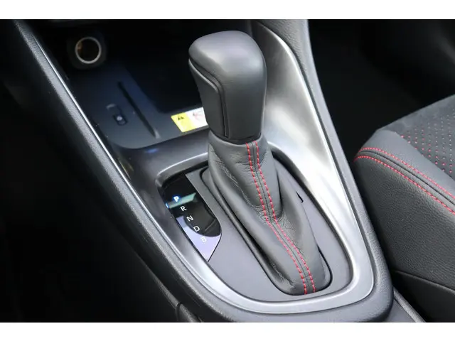 Toyota Yaris 1.5 Hybrid GR Sport 2023 Hybride Benzine 31