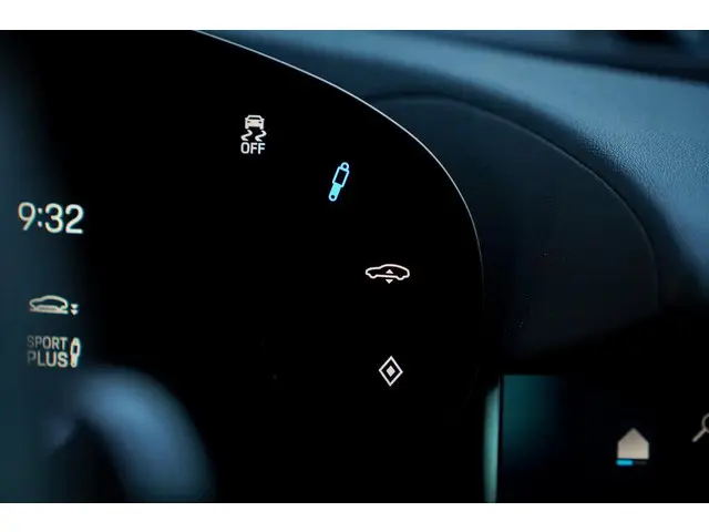 Porsche Taycan Performance 84 kWh 2021 Elektrisch 51