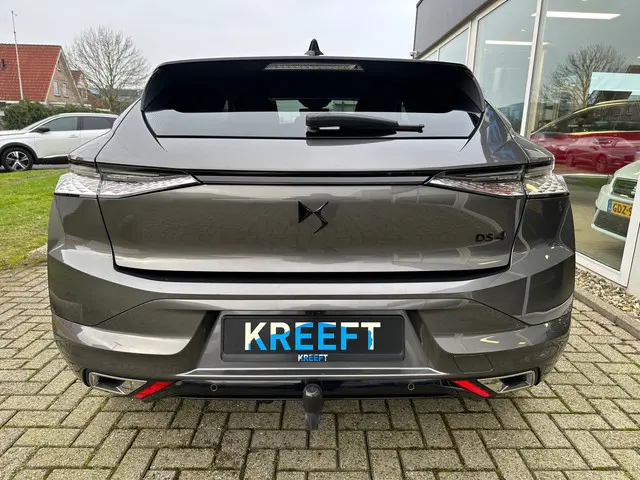 DS DS 4 1.2 PureTech Performance Line 2023 Benzine 12