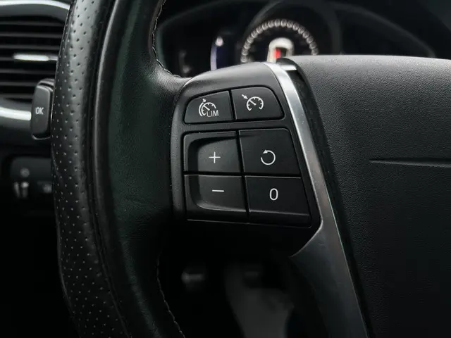 Volvo V40 2.0 T4 Business Sport 2018 Benzine 14