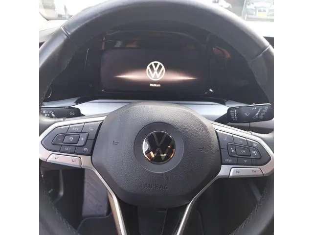 Volkswagen Golf 1.5 TSI Life Business 2022 Benzine 27
